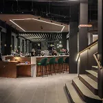 Aves Hotel&apartment 롯지 *