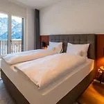 Aves Hotel&apartment Lodge *