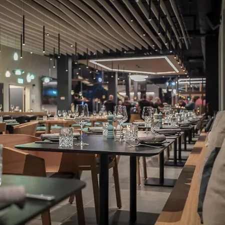 بيت خشبي Aves Hotel&apartment أروسا