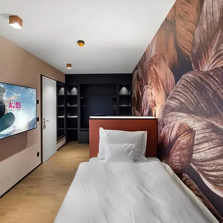 Aves Hotel&apartment * أروسا