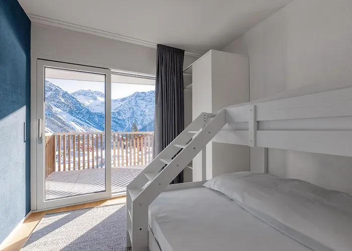 Aves Hotel&apartment * أروسا