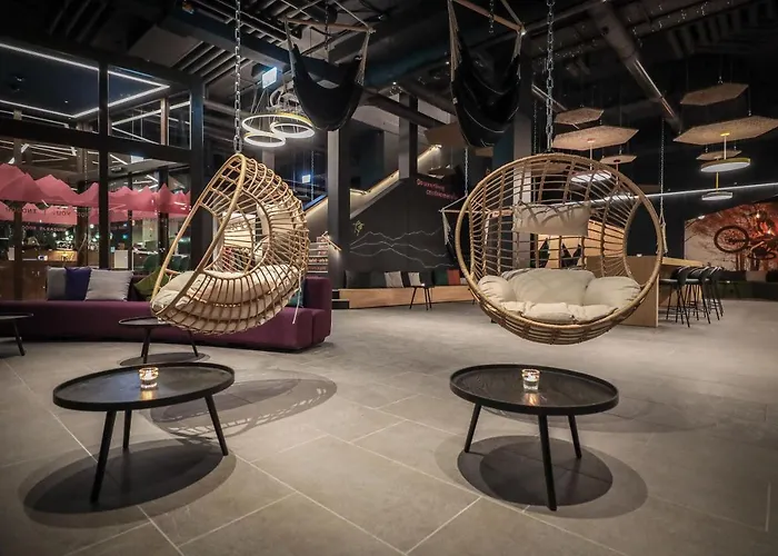 Aves Hotel&apartment بيت خشبي *