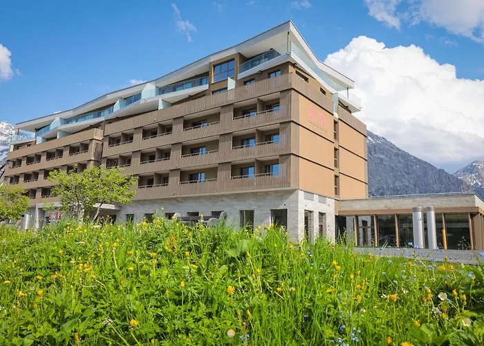 Aves Hotel&apartment أروسا