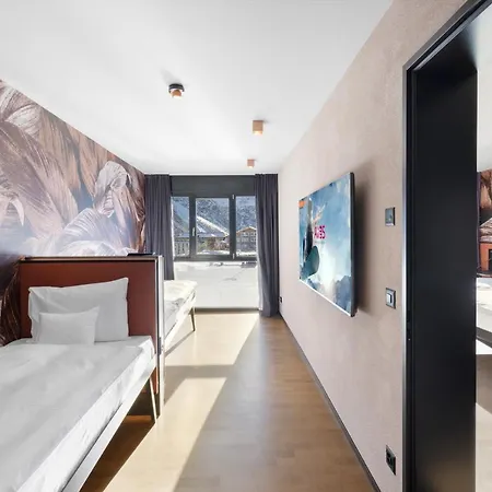 Aves Hotel&apartment 롯지 *