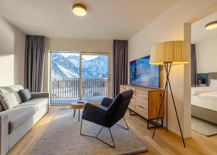 Aves Hotel&apartment 山林小屋 阿罗萨