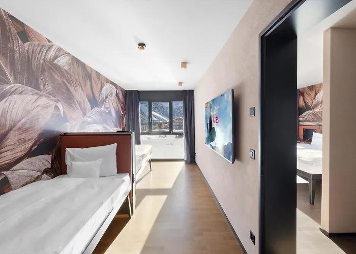 Aves Hotel&apartment 山林小屋 *